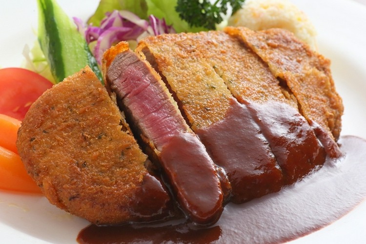 老舗洋食店「洋食のビーハイブ」